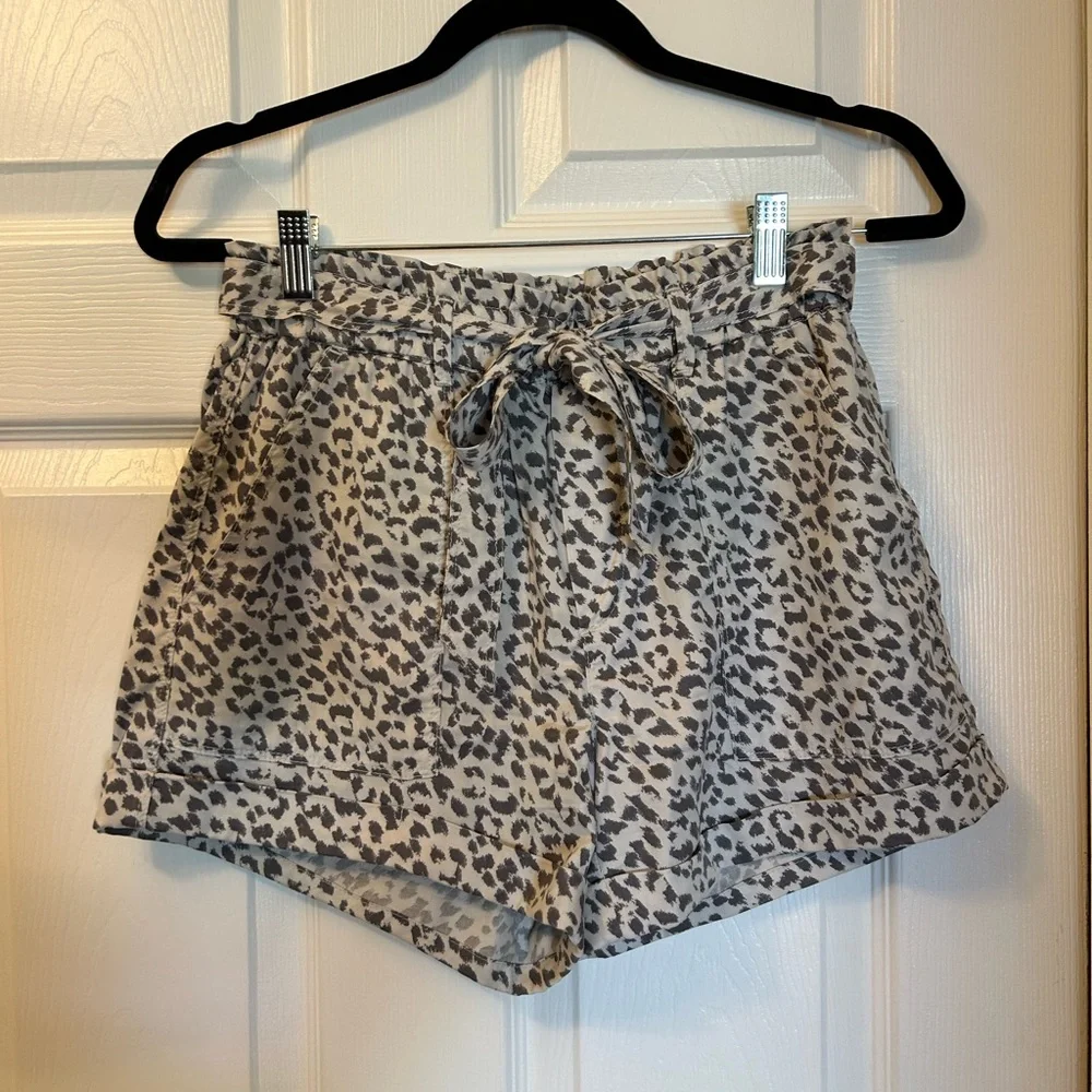 Aerie Gray Leopard Print Shorts - Picture 7 of 12